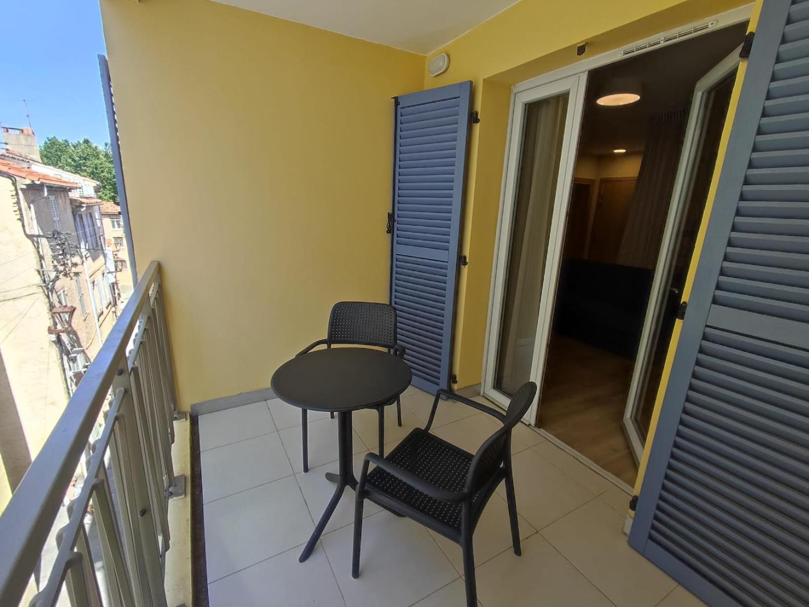 Zenao Frejus Aparthotel Exterior photo