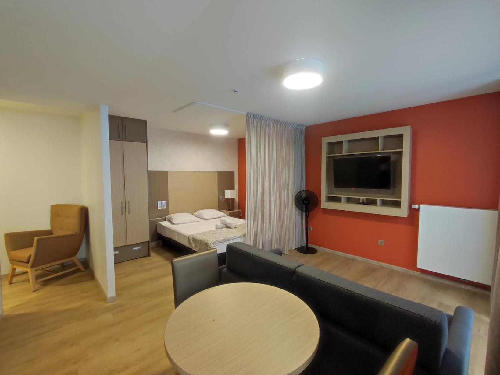 Zenao Frejus Aparthotel Exterior photo
